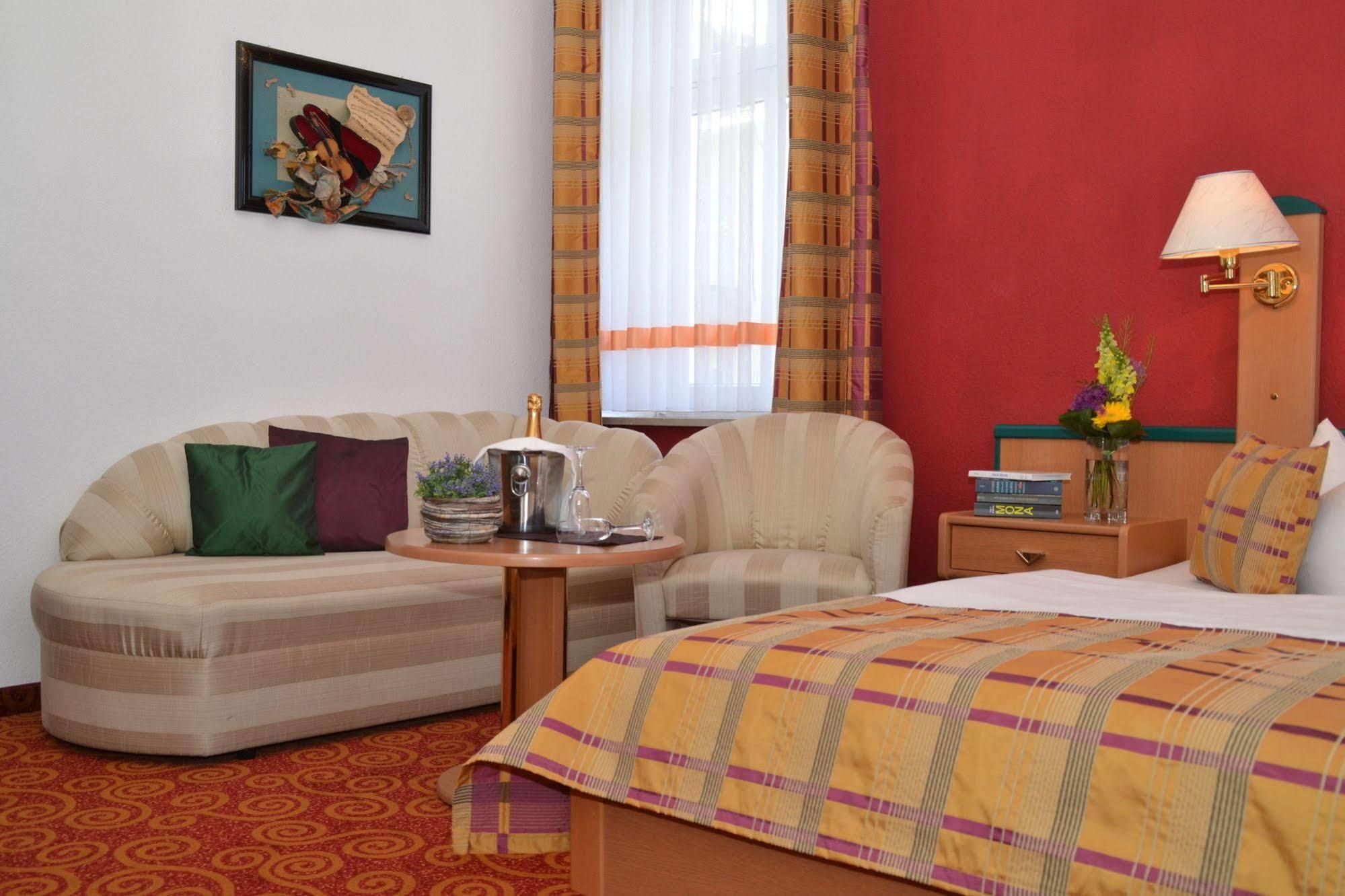 באד אלסטר Parkhotel Helene מראה חיצוני תמונה