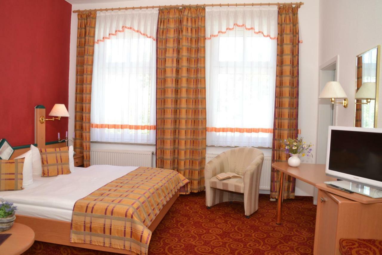 באד אלסטר Parkhotel Helene מראה חיצוני תמונה